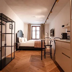 h5-grauer-bar-studios-more.innsbruckaustriahotels.com/